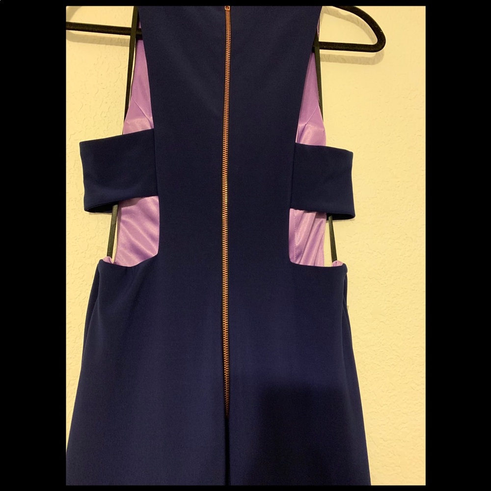 Dress - Picture 4 of 4